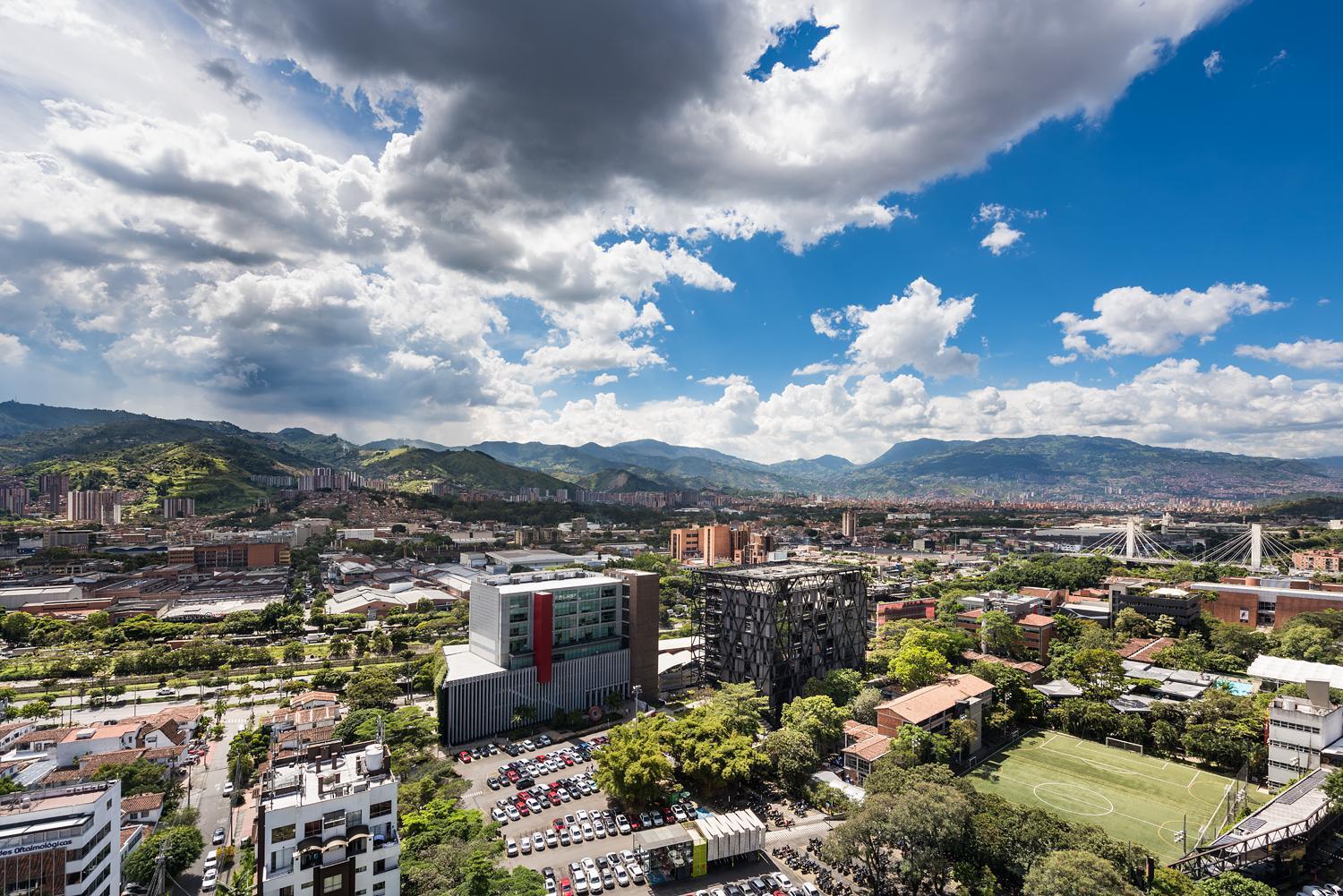 Go Living And Suites El Poblado - Jalo Rent Medellin Exterior photo